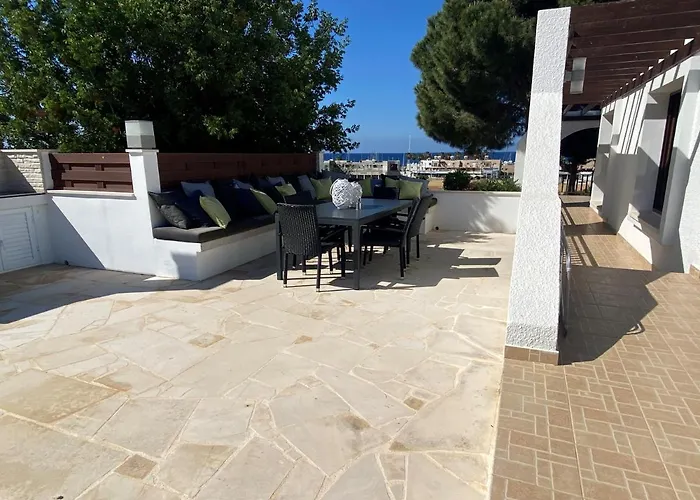 Villa The Belvedere Lachi